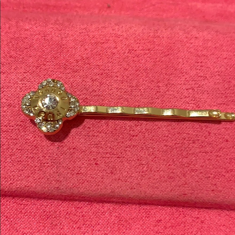Henri bendel flower Bobby pin